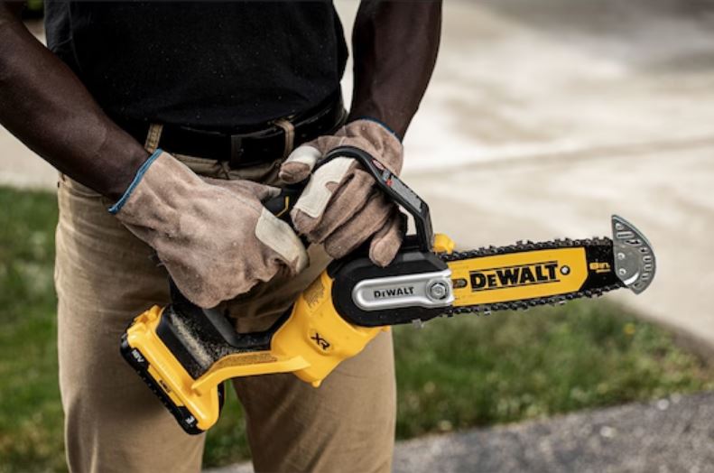 Pilarka łańcuchowa 18V 20cm 1x5,0Ah DCMPS520P1-QW DeWalt