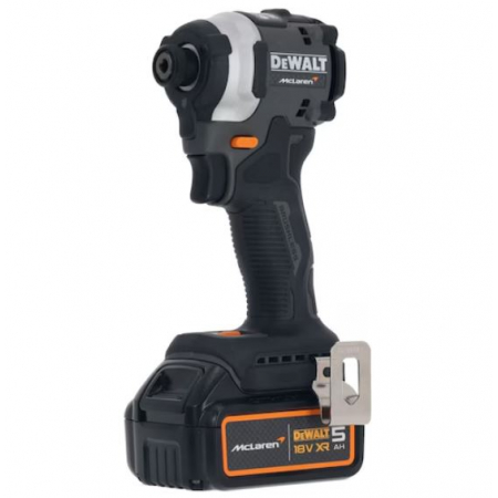 Zakrętarka udarowa 18V 206Nm 2x5,0Ah McLaren DCF85MP2T-QW DeWalt