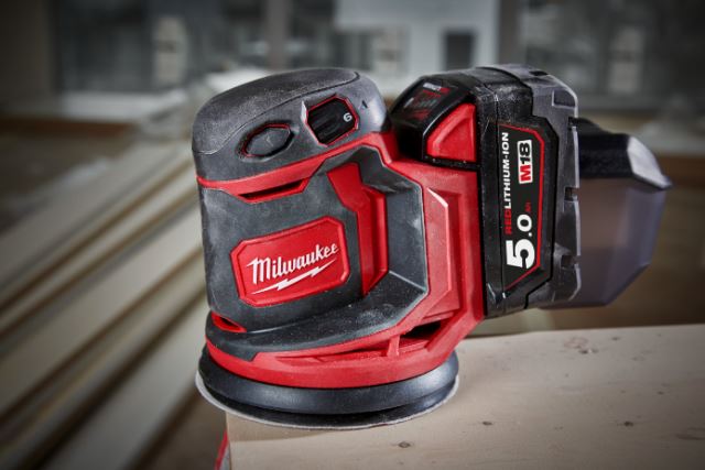 Szlifierka mimośrodowa 18V 125mm 2x5,0Ah M18BOS125-502B 4933464229 Milwaukee