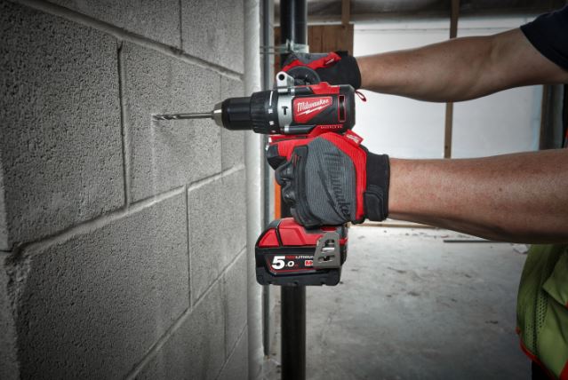 Wiertarko-wkrętarka udarowa 18V 82Nm 2x4Ah M18BLPD2-402X 4933464560 Milwaukee